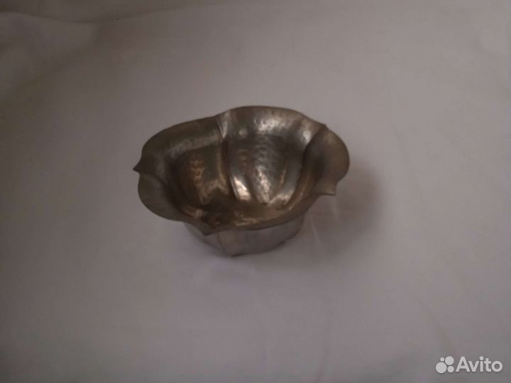 Вазочка из олова