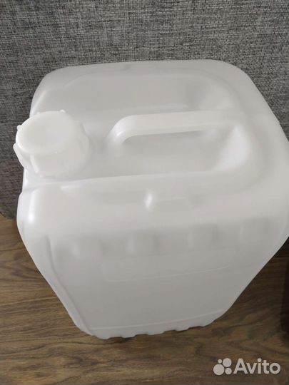 Канистра пластиковая 20 литров