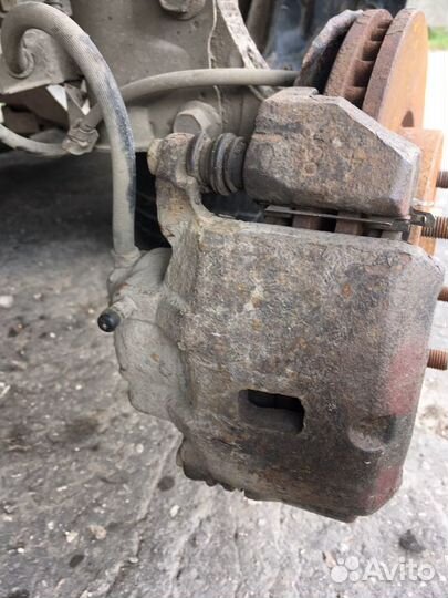 Суппорт передний mitsubishi lancer 9