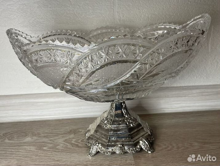 Ваза для фруктов хрусталь на металической ножке