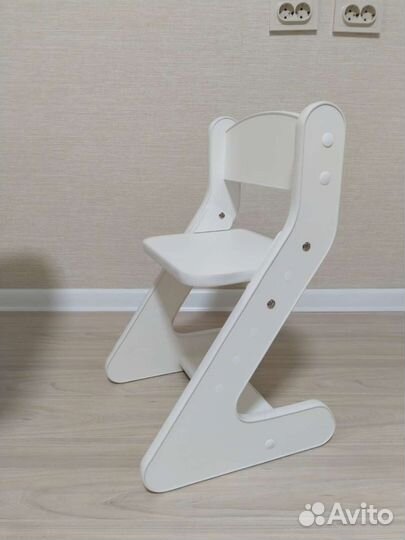 Растущий стол и стул комплект