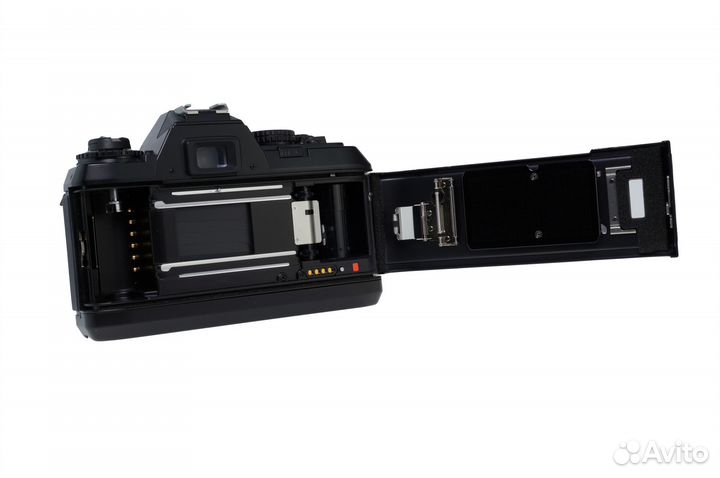 Nikon F-501 с объективом Nikon AF Nikkor 35-80mm f