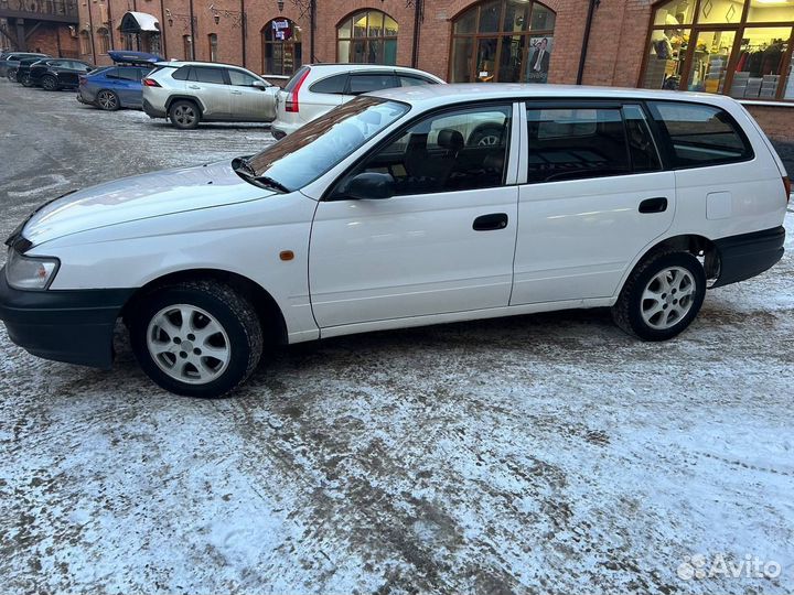 Toyota Caldina 1.5 AT, 2000, 298 000 км