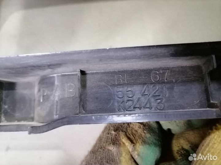 Кожух щитка приборов Mazda 323 BF 1.5 5E 1985