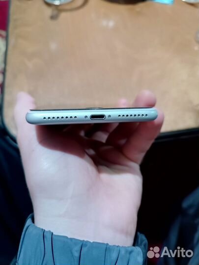 iPhone 8 Plus, 64 ГБ