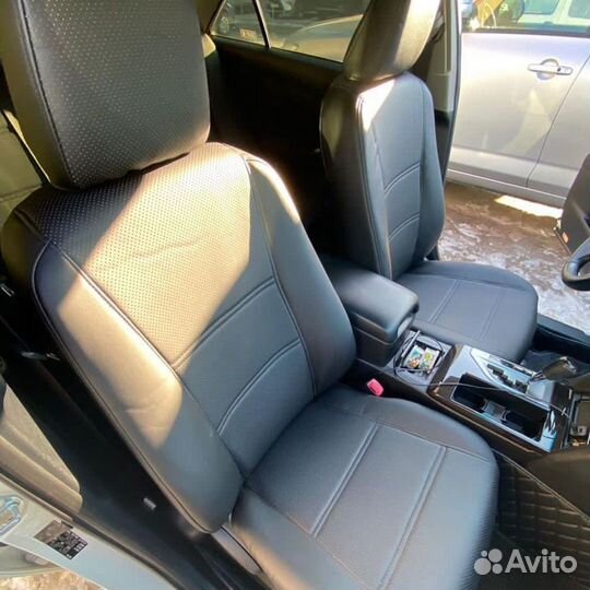 Чехлы на Toyota Camry 50