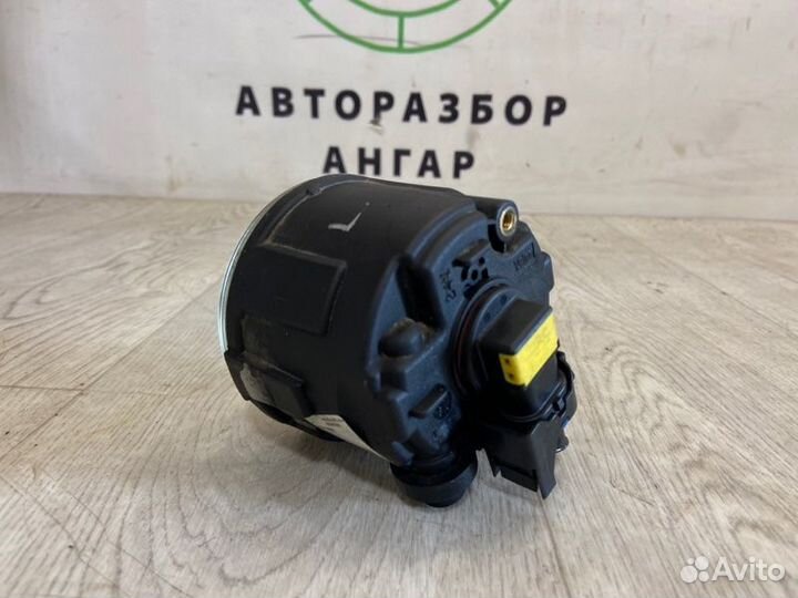 Фара противотуманная передняя Nissan Note E11