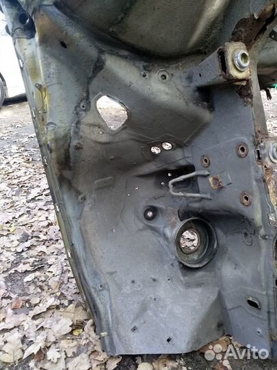 Передняя часть кузова на 126 Мерседес