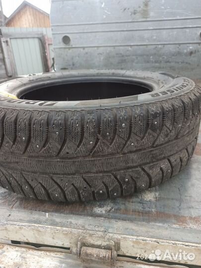 Bridgestone Ice Cruiser 7000S 225/65 R17