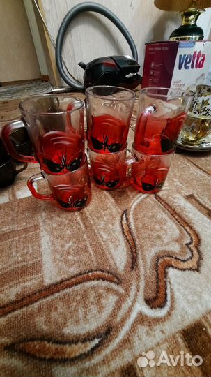 Посуда,кружки,хрусталь, торшер