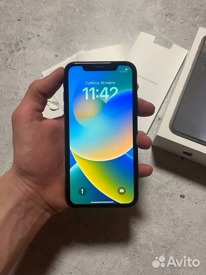 iPhone Xr, 64 ГБ