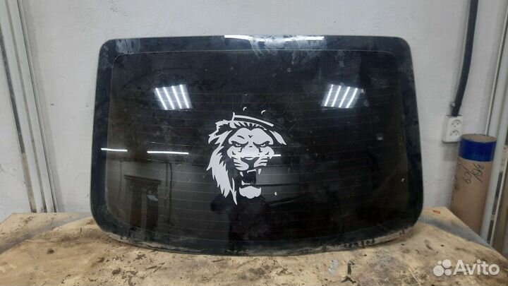 Заднее стекло mazda 3 bk седан оригинал