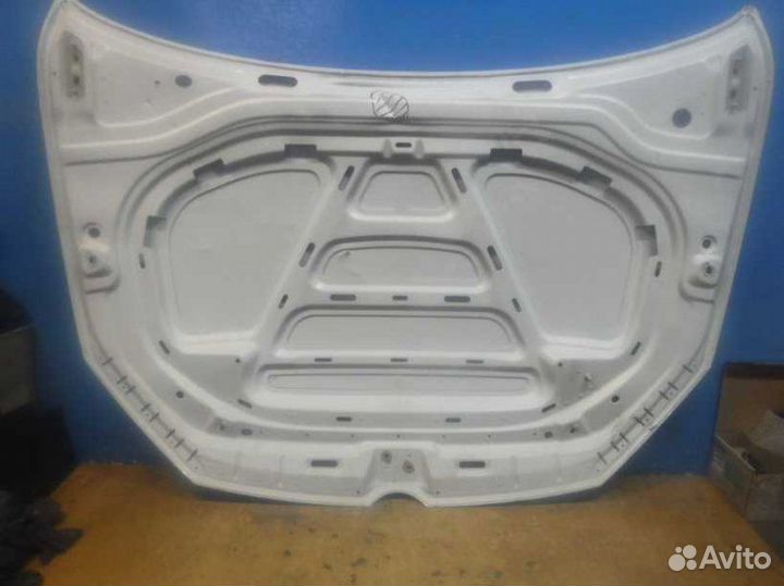 Капот Volkswagen Golf 7