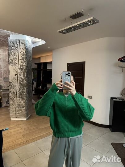 Свитер из шерсти