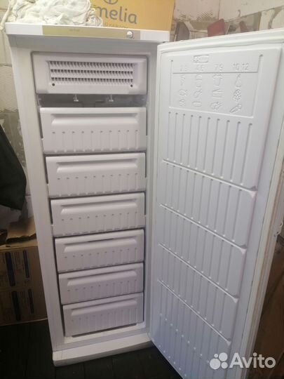 Морозильник Indesit sfr167nf.002