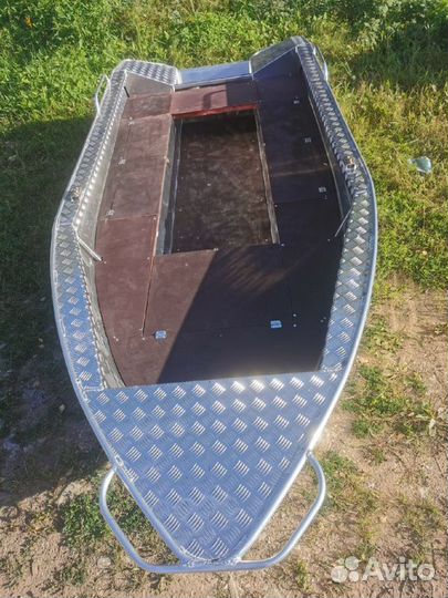 Алюминиевая моторная лодка Тактика-390Р