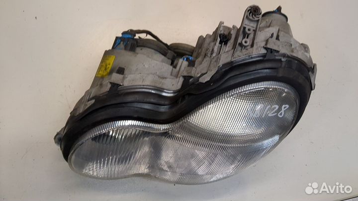 Фара (передняя) Mercedes C W203, 2003