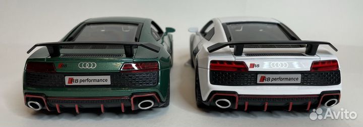 Модель машины Ауди R8 Audi R8 инерционная новая