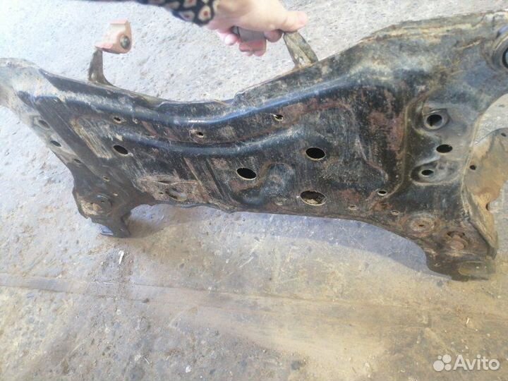 Подрамник передний Mazda 3 BL Z6 2011