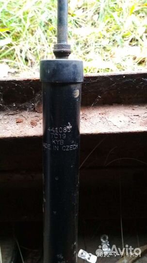 Амортизаторы задние на Ауди 80 b4