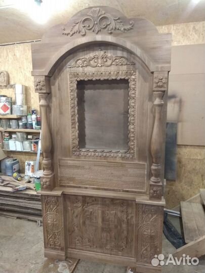 Напольный дубовый киот