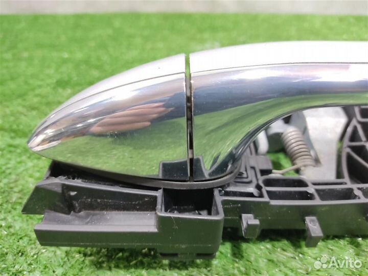 Ручка наружная двери задней левой Mercedes Benz M