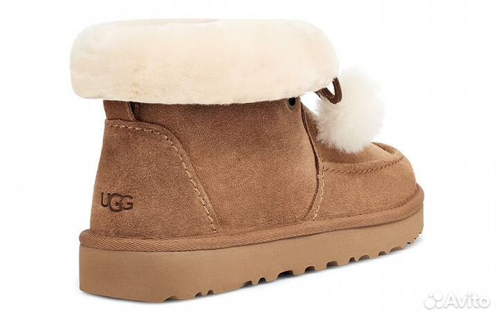 UGG Kyrina Bow Pom Women's (38)