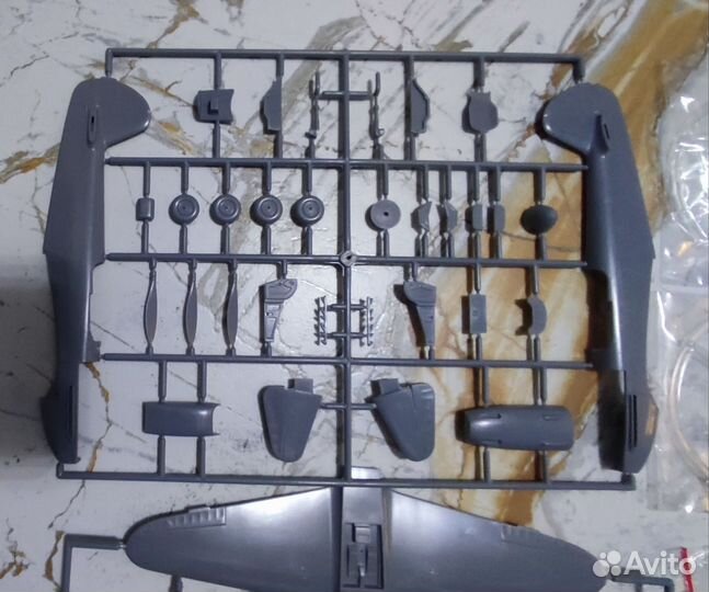 Литники для сборки модели самолета Як 3