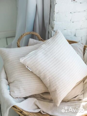 Подушки вязаные 40х40