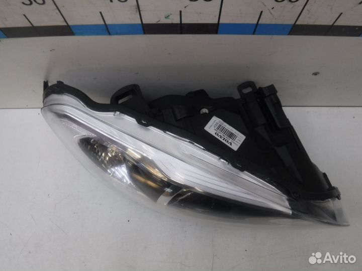 Фара правая Volvo XC60