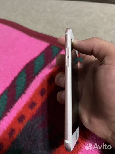 Телефон iPhone 6s