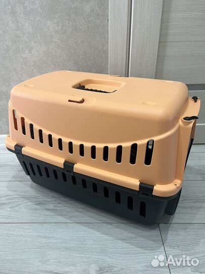 Переноска для животных пластиковая