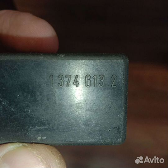 1374613-2 блок управления BMW-3 Series E 30