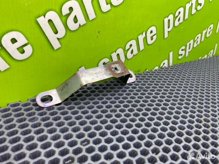 Кронштейн Mercedes-Benz C-Class S204 OM651.911 2.2