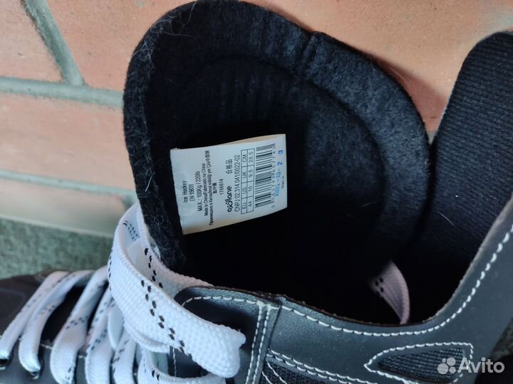 Коньки хоккейные