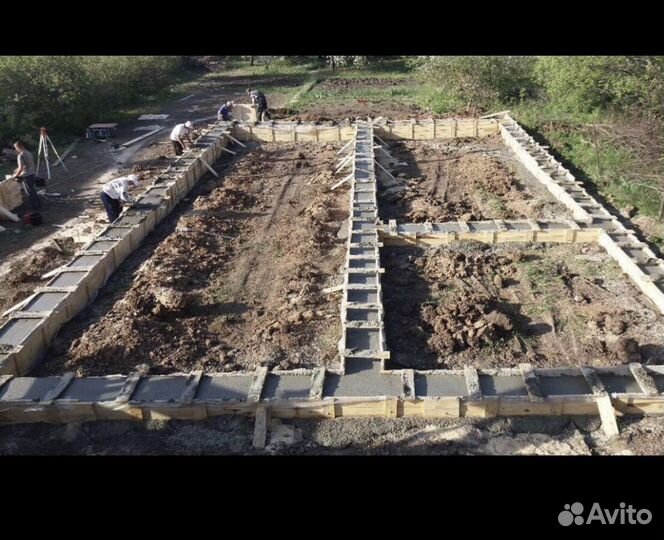 Бригада строителей