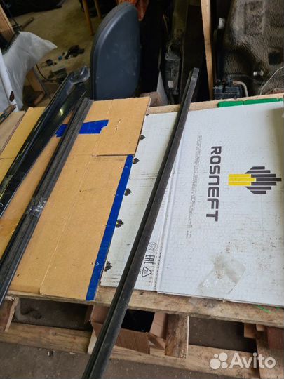 Уплотнитель стекла двери Citroen C4 2006