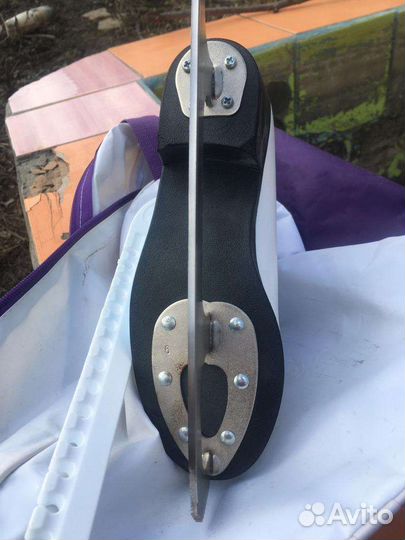 Коньки фигурные Сочи 37 размер