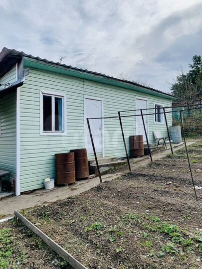 Дом 20 м² на участке 11,9 сот.