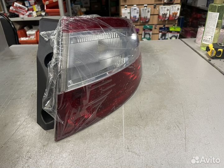 Фонарь задний правый Renault Fluence с 2010
