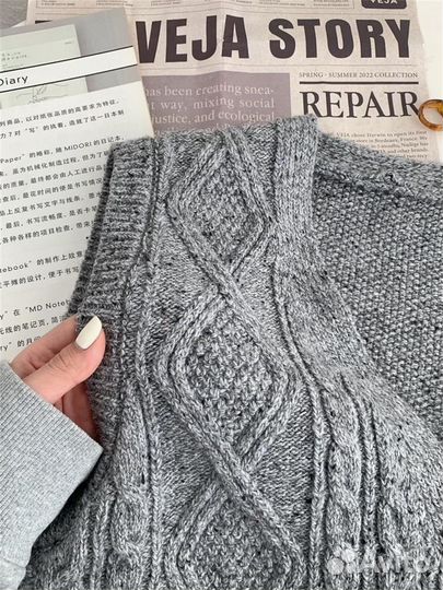 Жилетка вязаная