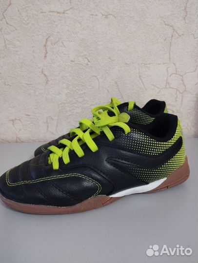 Подарю футзалки demix р. 31