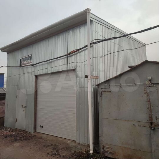 Гараж, > 30 м²