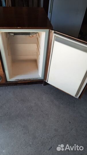 Холодильник-бар.Ретро