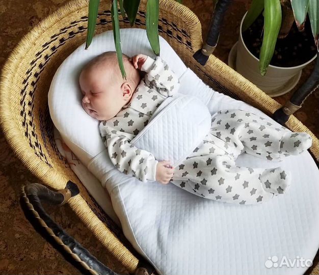 Подушка-позиционер кокон для новорожденных