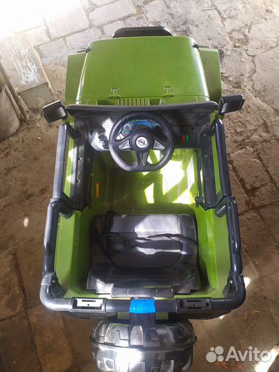 Детская машина на аккумуляторе с пультом