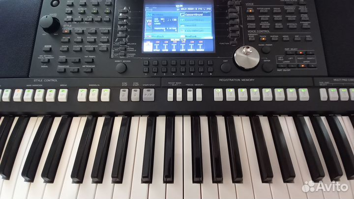 Синтезатор Рабочая станция Yamaha psr s950