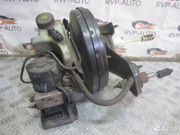 Усилитель тормозной Volkswagen Passat B4 2.0