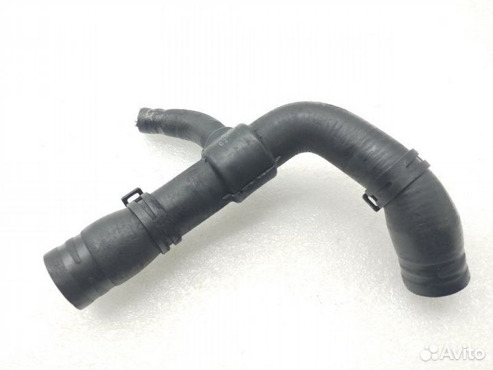 Патрубок системы охлаждения Mercedes-Benz C-Class