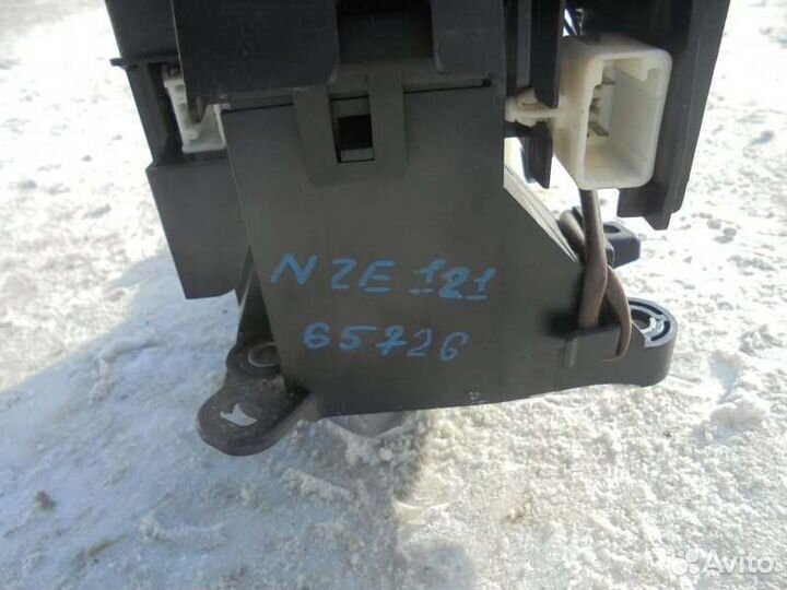 Селектор АКПП Toyota Corolla Fielder NZE121 1NZ-FE